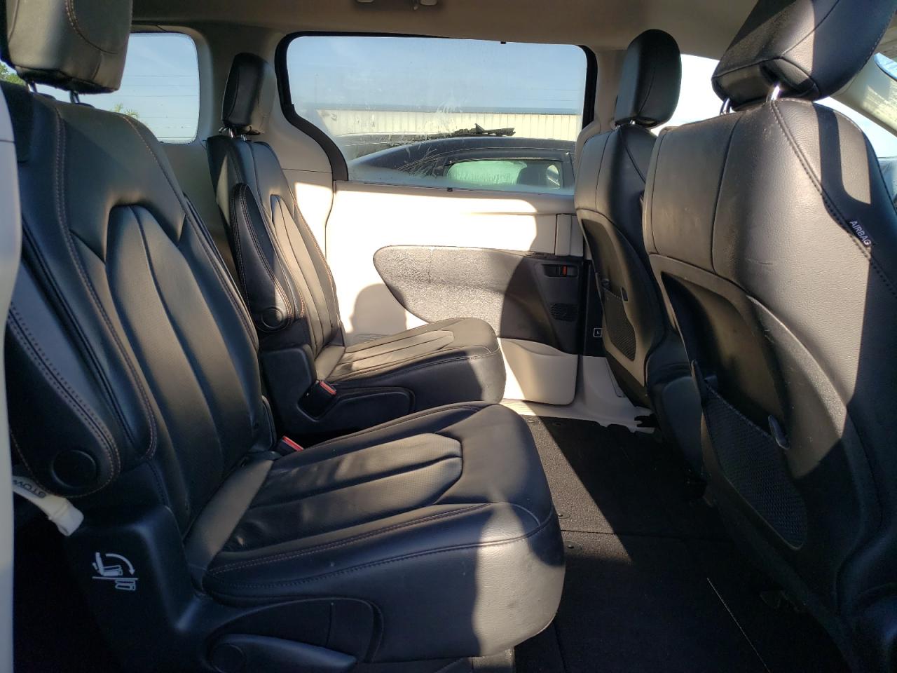 Photo 6 from auction – 2020 CHRYSLER PACIFICA T with VIN 2C4RC1BG9LR209469