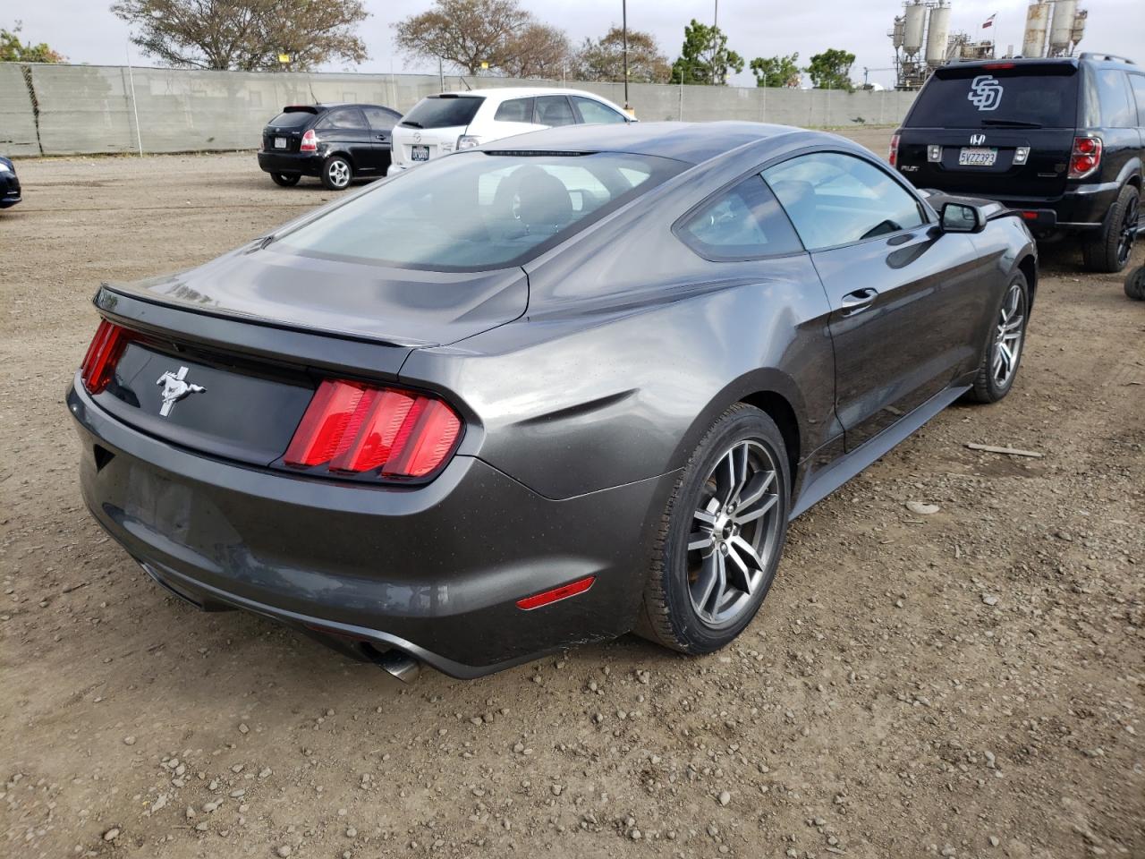 Photo 4 from auction – 2016 FORD MUSTANG with VIN 1FA6P8AM8G5317873