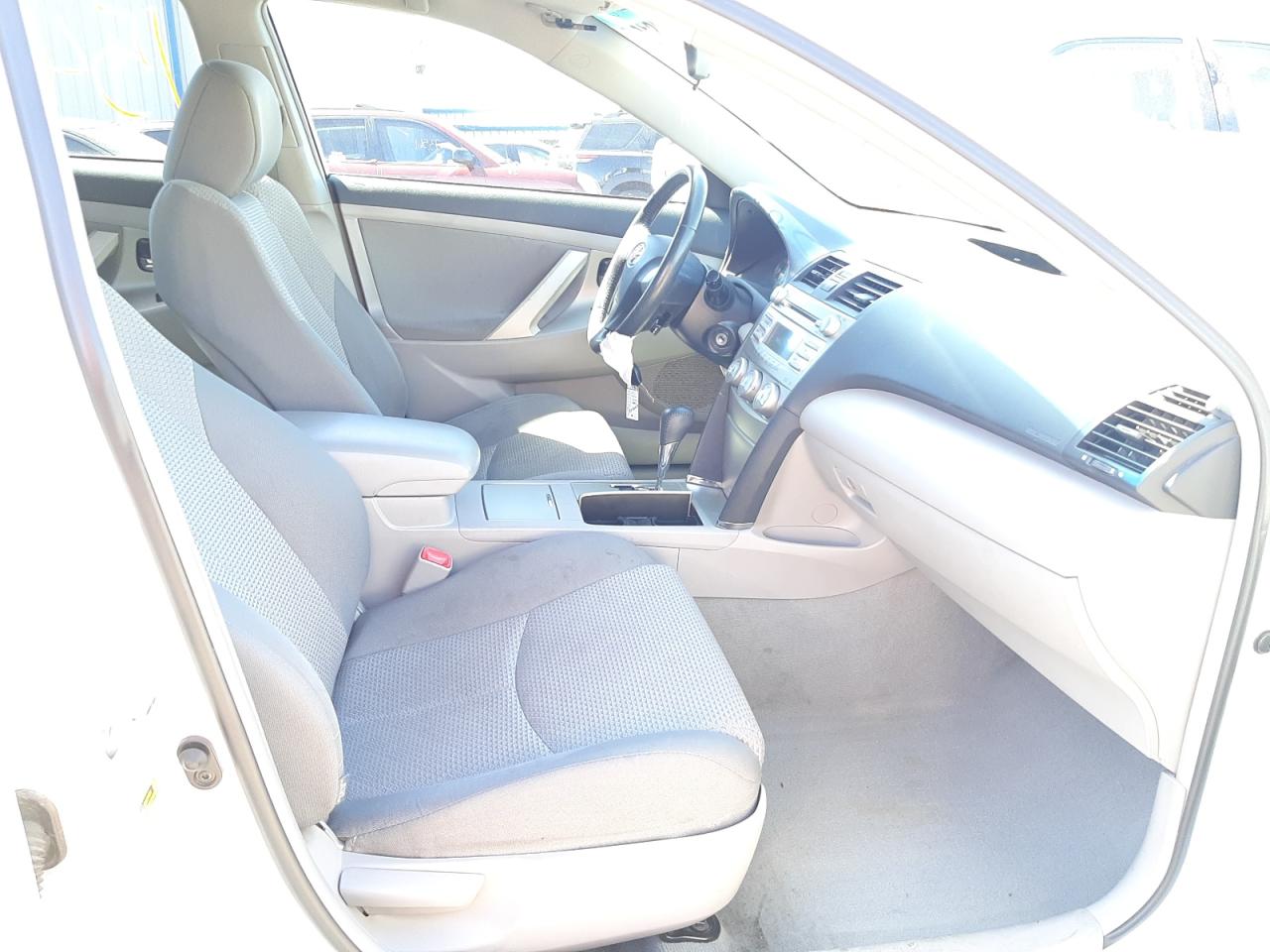 Photo 5 from auction – 2011 TOYOTA CAMRY BASE with VIN 4T1BF3EK7BU741529