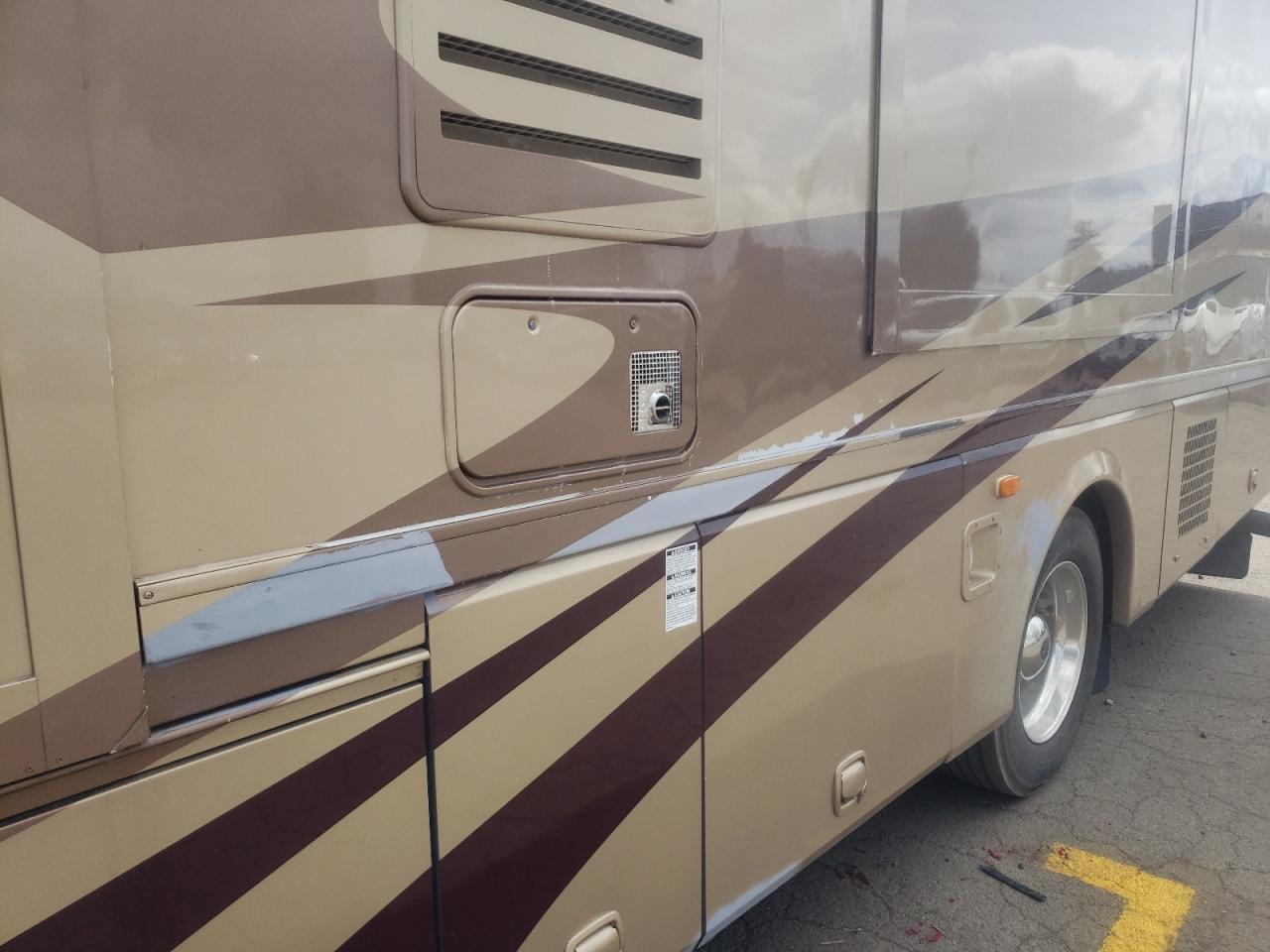 Photo 9 from auction – 2005 ROADMASTER RAIL MONOCOQUE with VIN 1RF43464X52032713