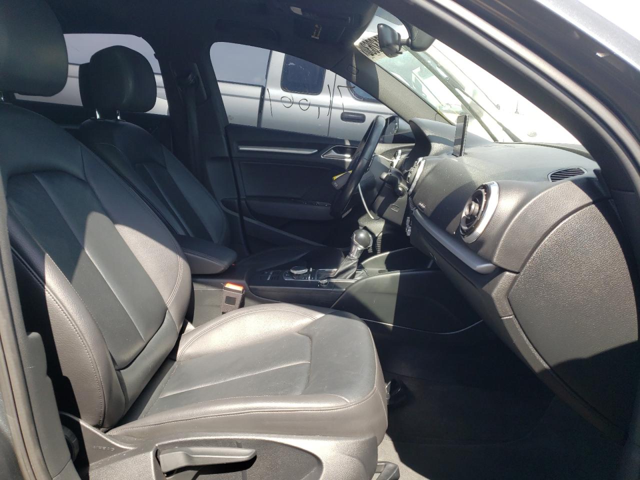 Photo 5 from auction – 2016 AUDI A3 PREMIUM with VIN WAUB8GFF6G1095560