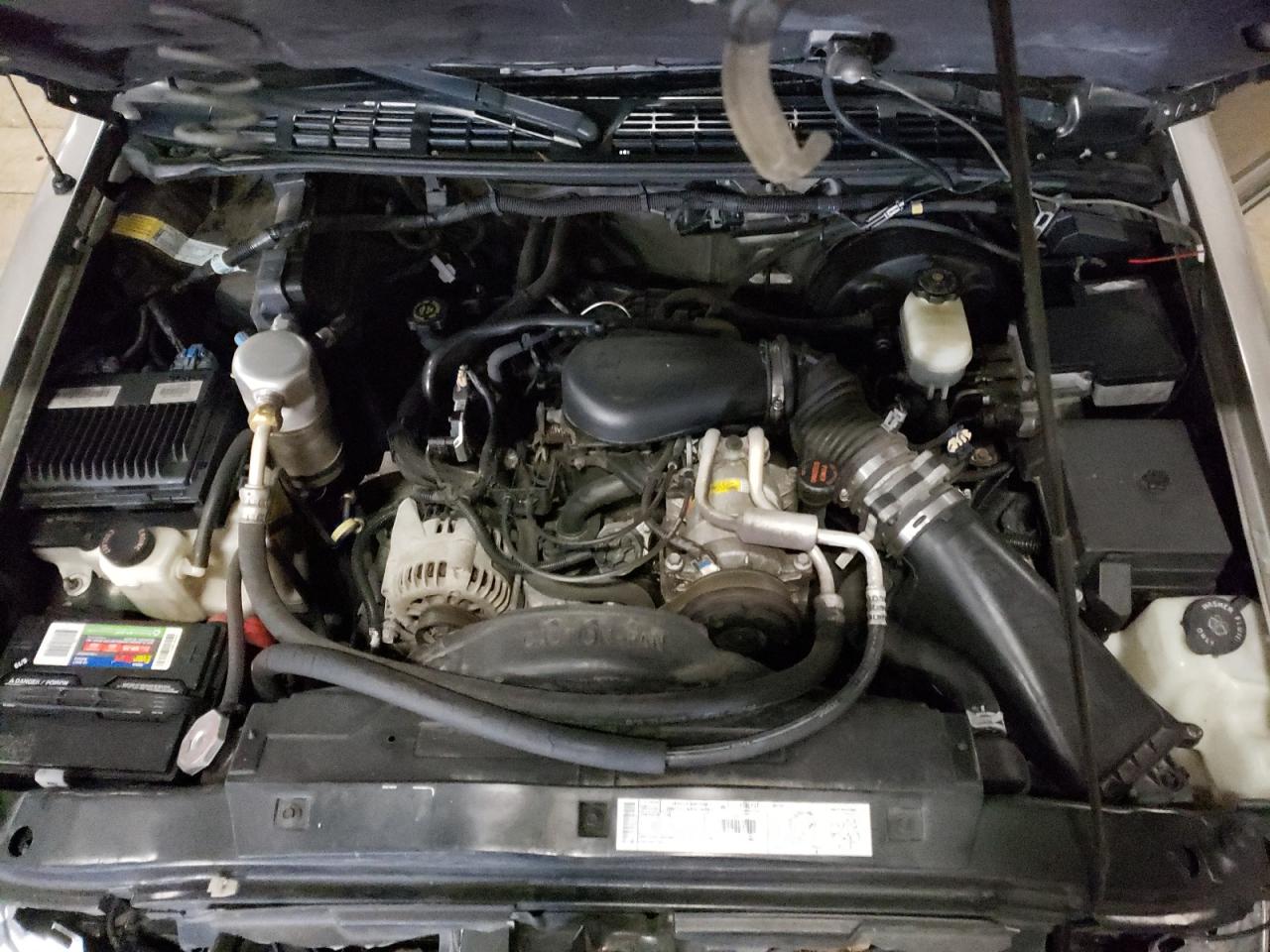 Photo 7 from auction – 2000 CHEVROLET BLAZER with VIN 1GNCS13W1Y2155418
