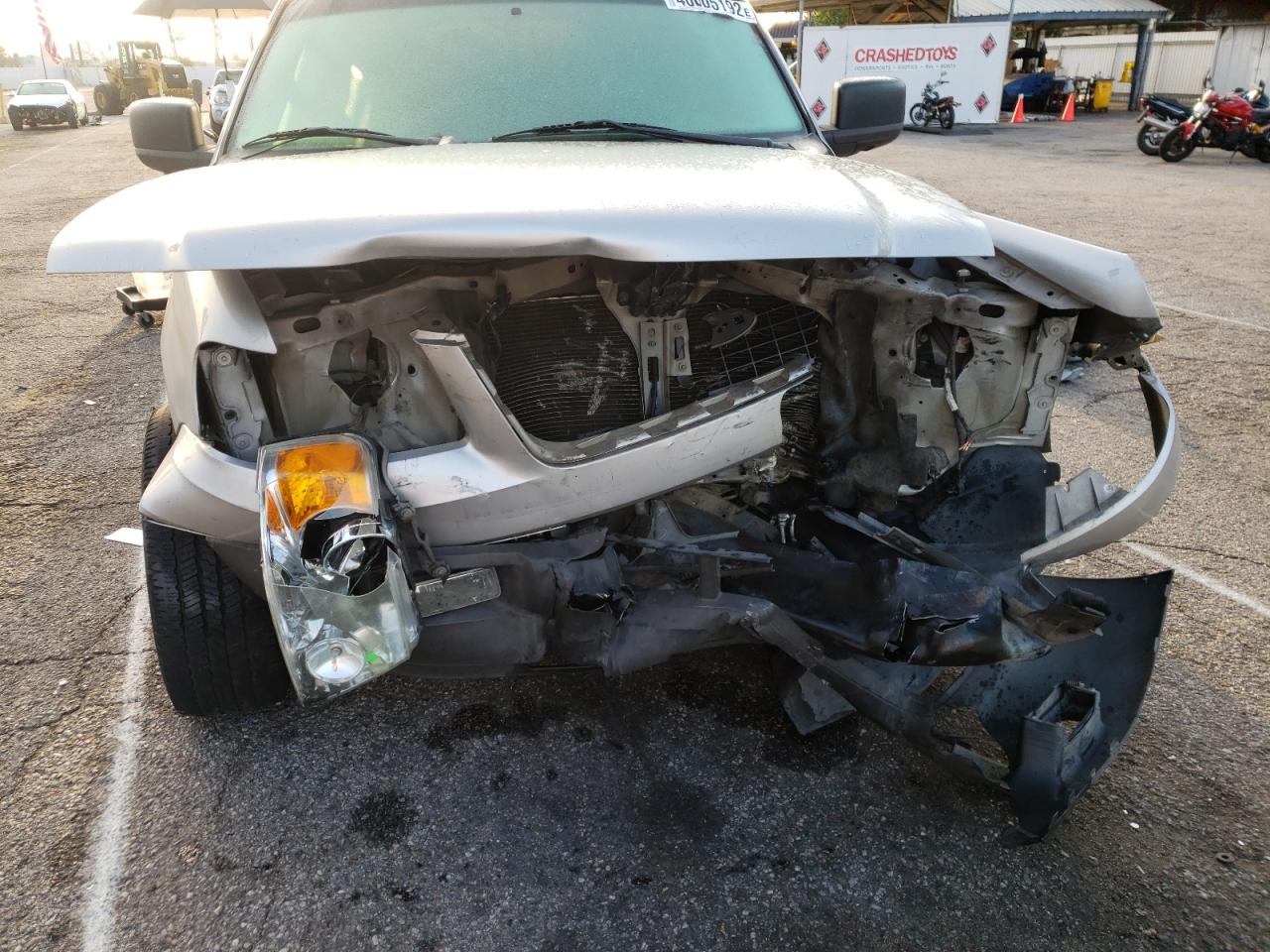 Photo 9 from auction – 2005 FORD EXPEDITION with VIN 1FMPU15585LA01766