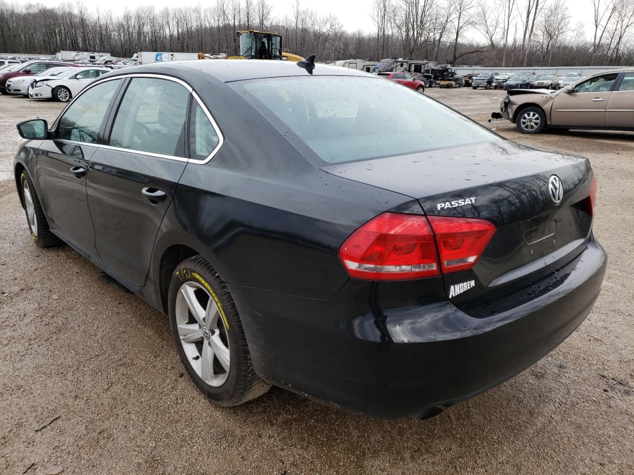 Photo 3 from auction – 2015 VOLKSWAGEN PASSAT S with VIN 1VWAS7A33FC110934