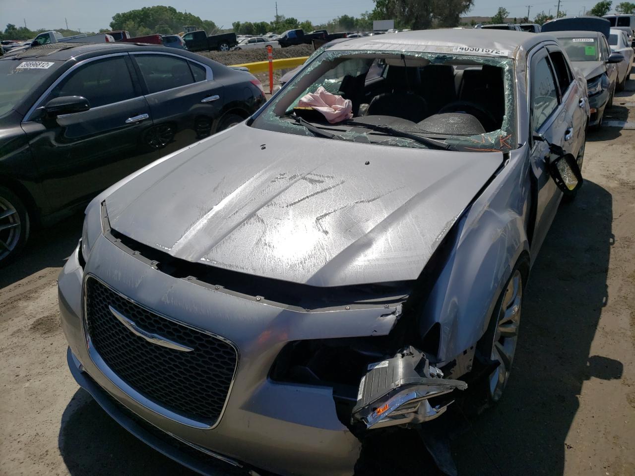 Photo 9 from auction – 2018 CHRYSLER 300 LIMITE with VIN 2C3CCAEG1JH140429