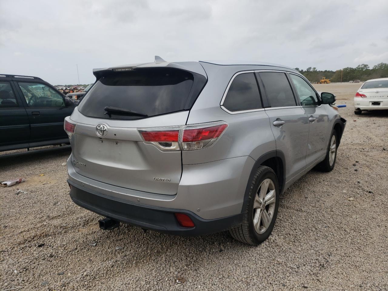 صورة رقم 4 من المزاد - 2015 TOYOTA HIGHLANDER مع VIN 5TDYKRFH7FS074911