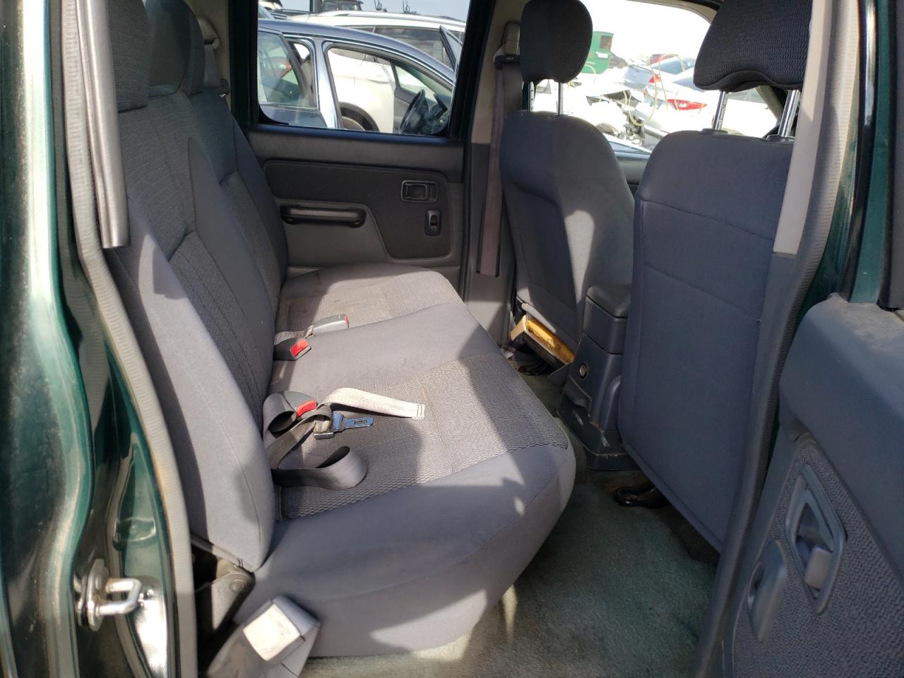 Photo 6 from auction – 2002 NISSAN FRONTIER C with VIN 1N6ED29X92C349386