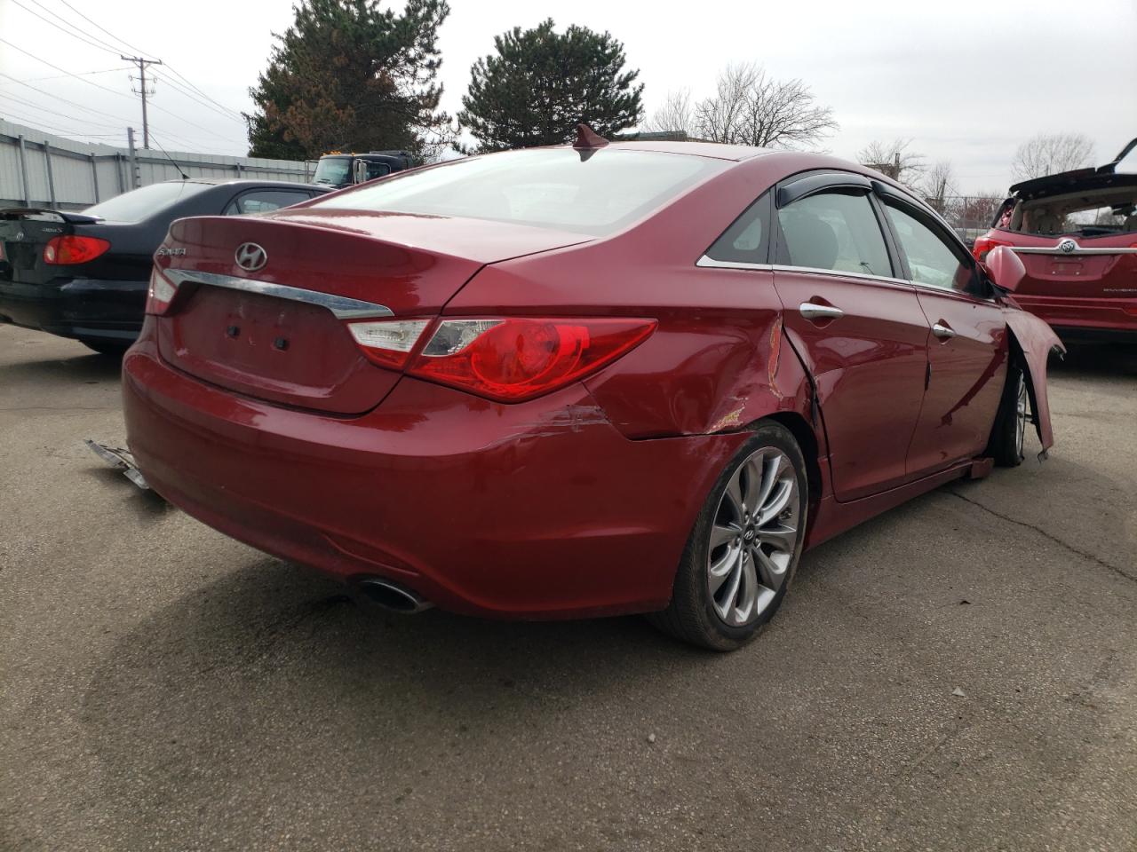 Photo 4 from auction – 2011 HYUNDAI SONATA SE with VIN 5NPEC4AC3BH114481