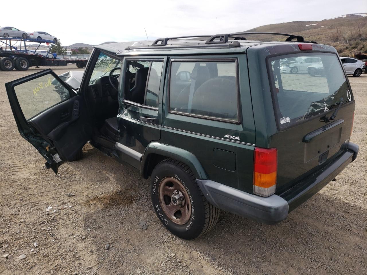 Photo 3 from auction – 2001 JEEP CHEROKEE S with VIN 1J4FF48S41L558756