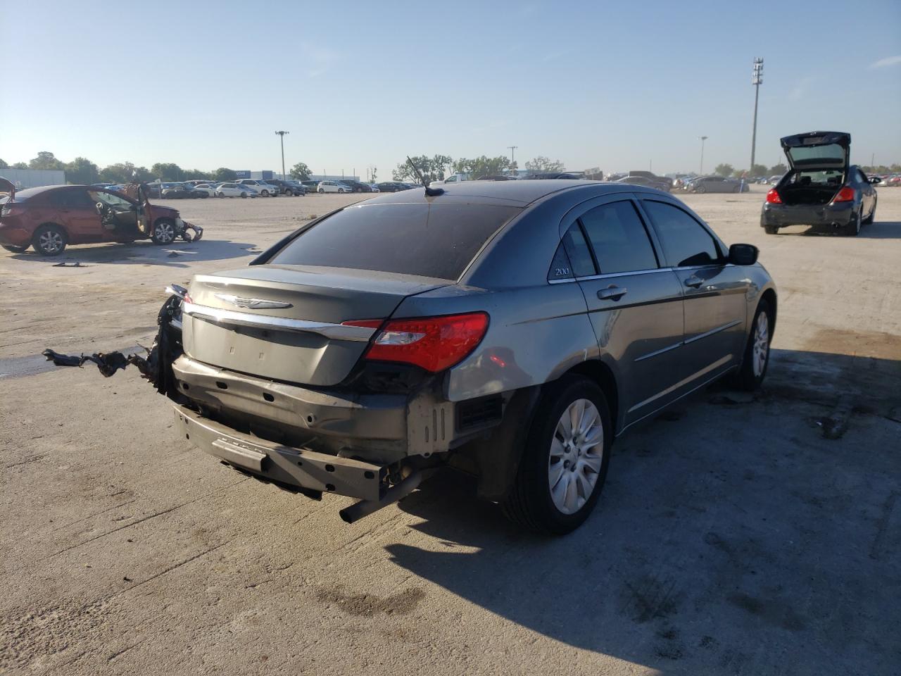 Photo 4 from auction – 2012 CHRYSLER 200 LX with VIN 1C3CCBAB4CN273115