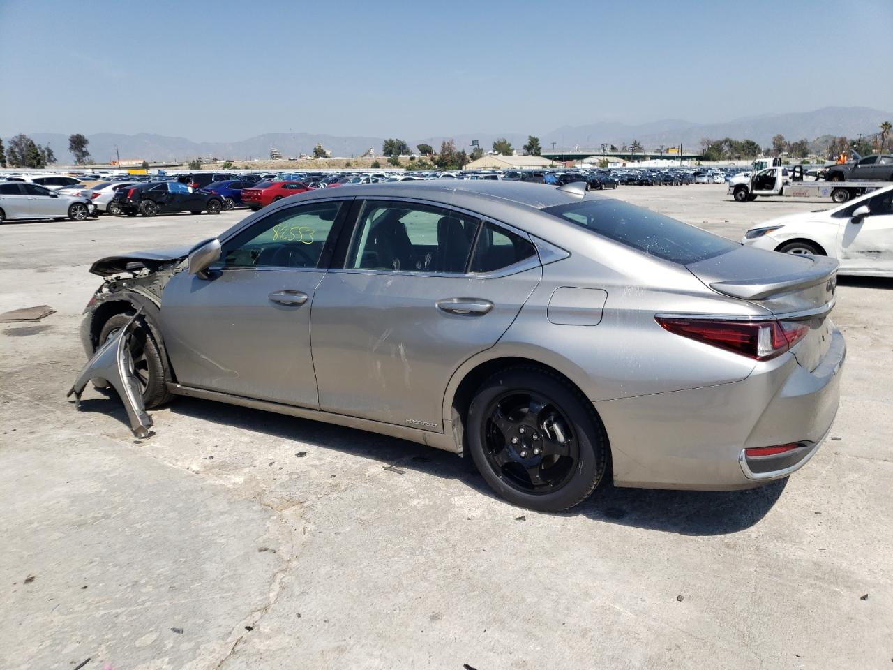 Photo 3 from auction – 2019 LEXUS ES 300H with VIN 58AB21B19KU003168