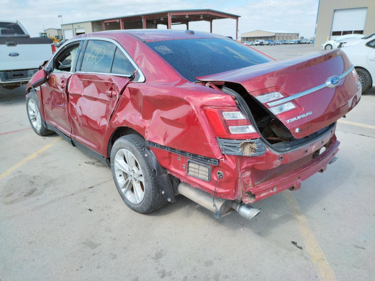 Photo 3 from auction – 2017 FORD TAURUS SEL with VIN 1FAHP2E86HG120693