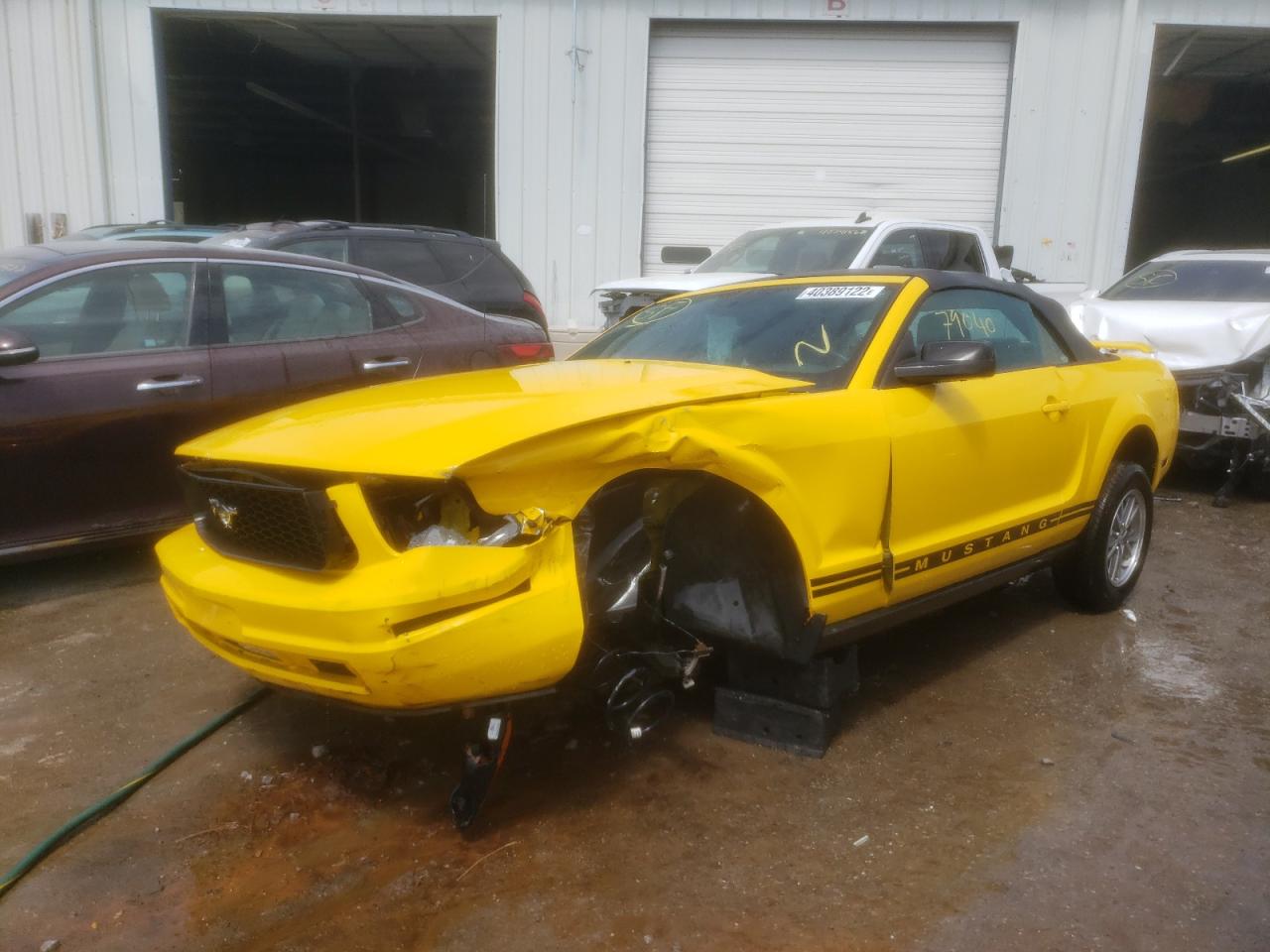 Photo 2 from auction – 2005 FORD MUSTANG with VIN 1ZVFT84N755170479