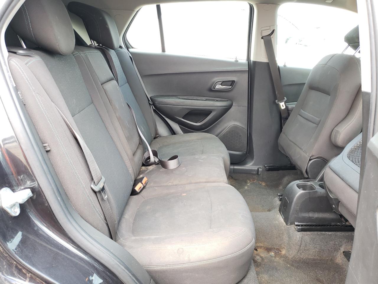 Photo 6 from auction – 2016 CHEVROLET TRAX LS with VIN KL7CJKSB4GB685569