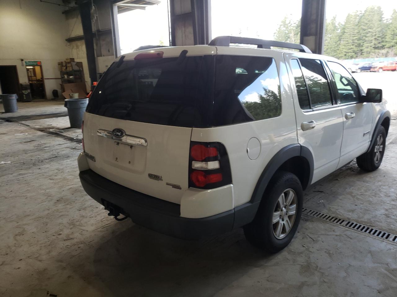 Photo 4 from auction – 2007 FORD EXPLORER X with VIN 1FMEU73E67UB84675