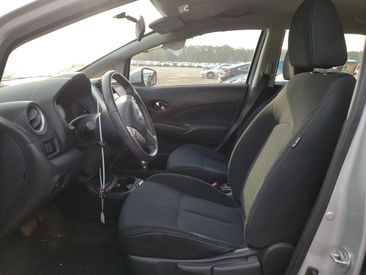 Photo 5 from auction – 2016 NISSAN VERSA NOTE with VIN 3N1CE2CP3GL353674