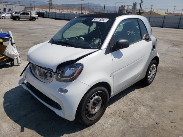 Photo 2 from auction – 2017 SMART FORTWO with VIN WMEFJ5DA1HK168545