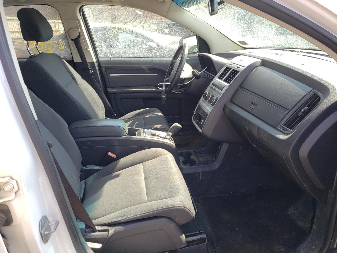 Foto 5 de la subasta – 2010 DODGE JOURNEY SX con VIN 3D4PH5FV2AT149623
