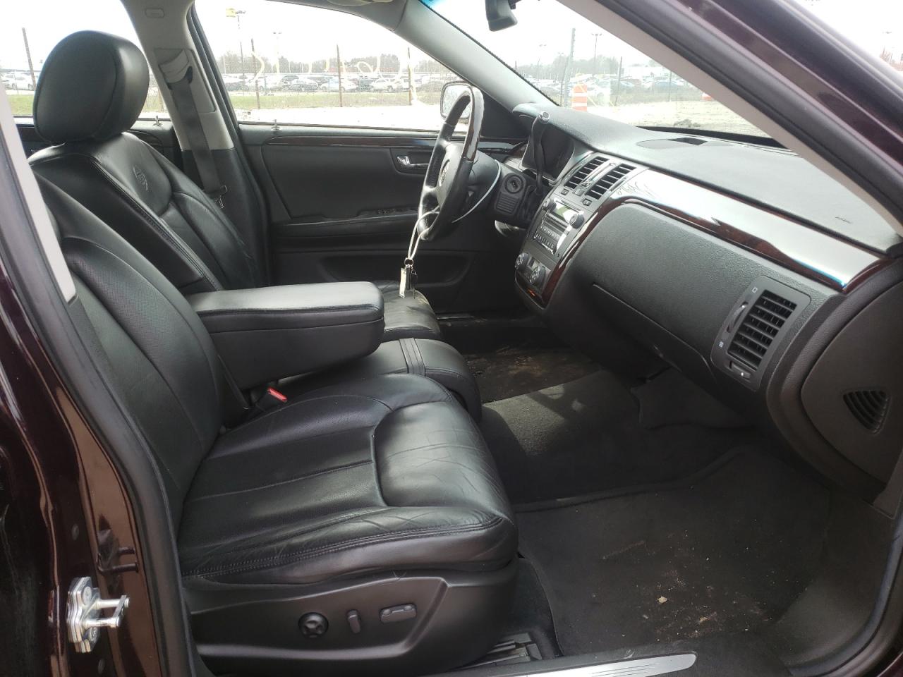Photo 5 from auction – 2009 CADILLAC DTS with VIN 1G6KD57Y89U136469