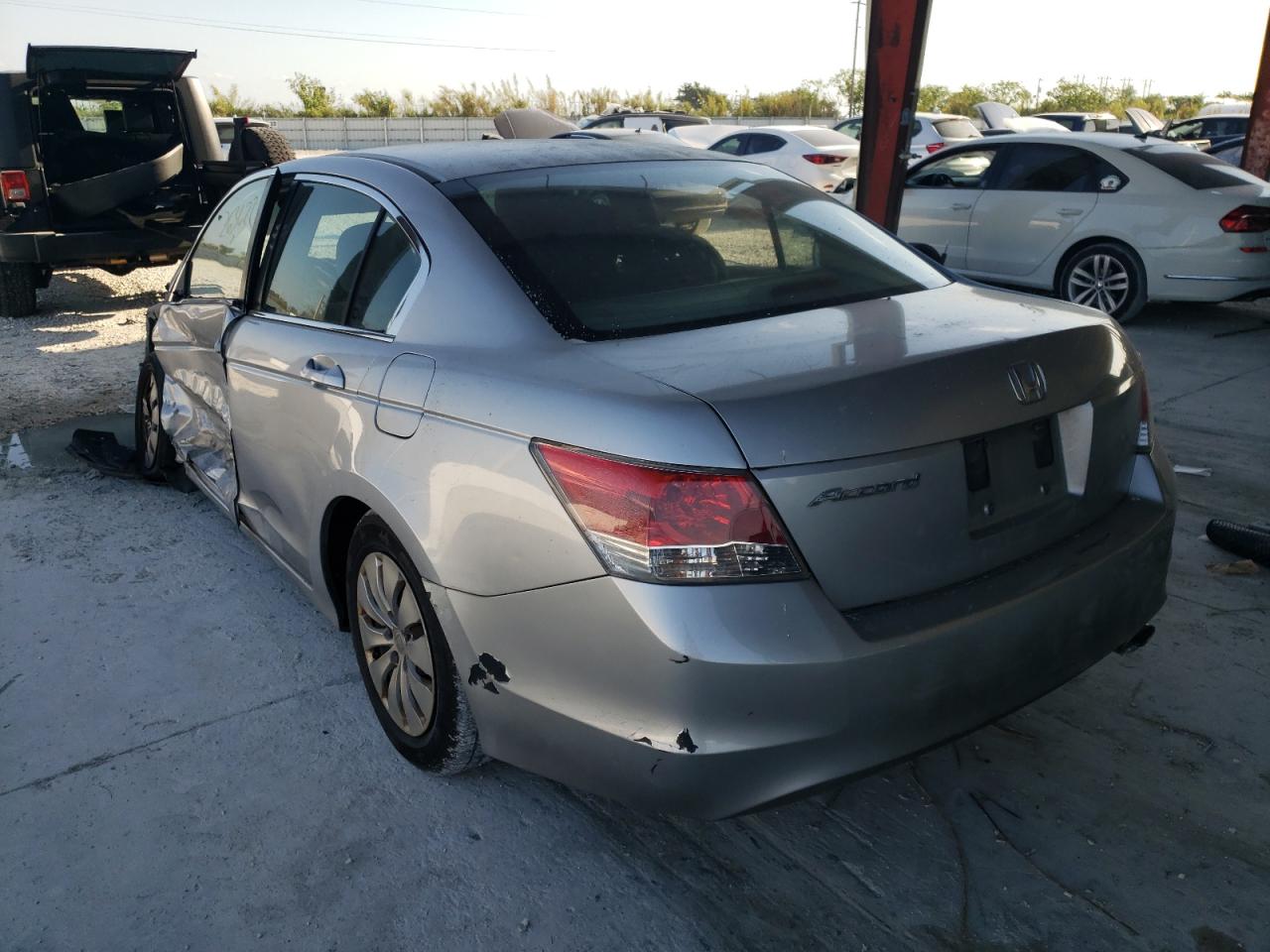 Photo 3 from auction – 2010 HONDA ACCORD LX with VIN 1HGCP2F34AA025583