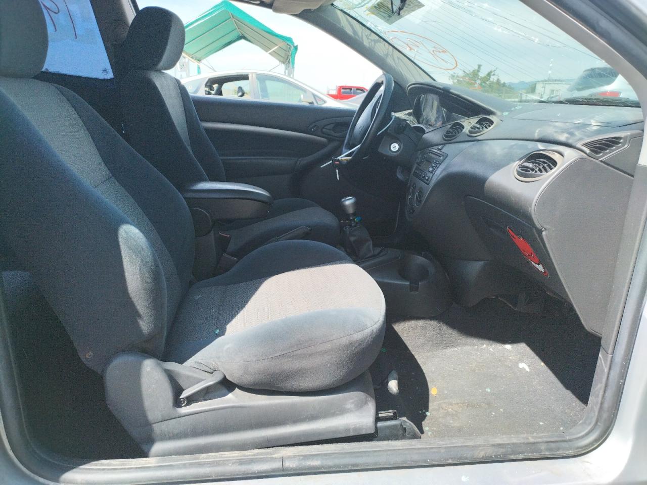 Photo 5 from auction – 2001 FORD FOCUS ZX3 with VIN 3FAFP31391R167089