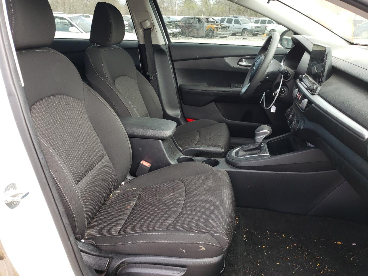 Photo 5 from auction – 2020 KIA FORTE FE with VIN 3KPF24AD8LE141388