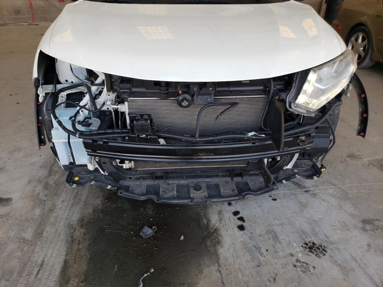 Photo 9 from auction – 2016 NISSAN ROGUE S with VIN 5N1AT2MT8GC819127