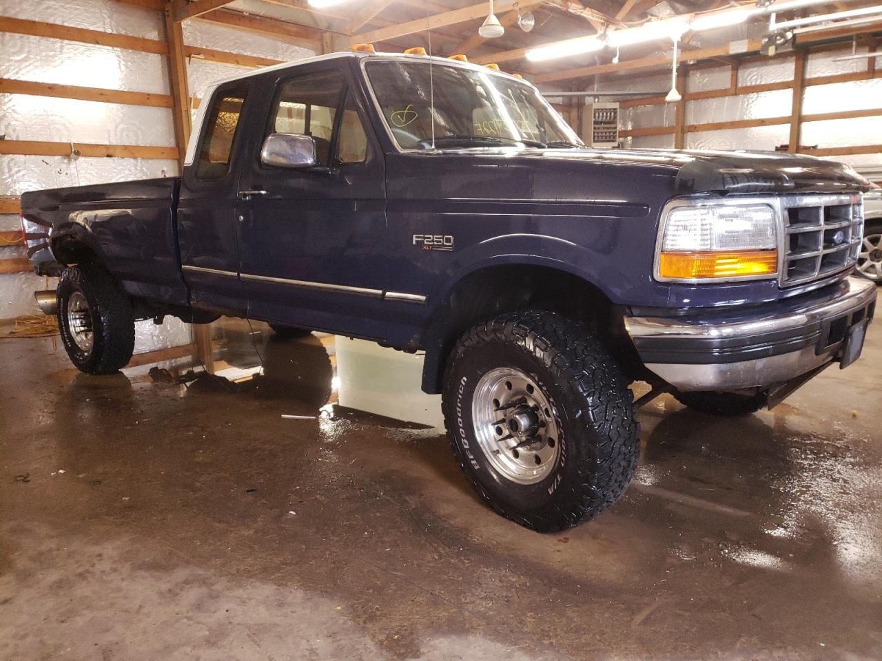 FORD F-250 1996 with VIN 1FTHX26F0TEA85967 - Photo from auction
