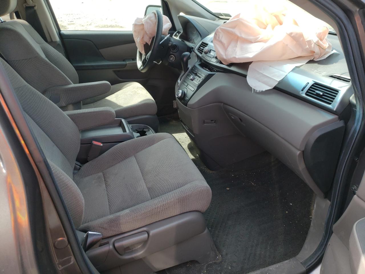 Photo 5 from auction – 2012 HONDA ODYSSEY EX with VIN 5FNRL5H48CB013488