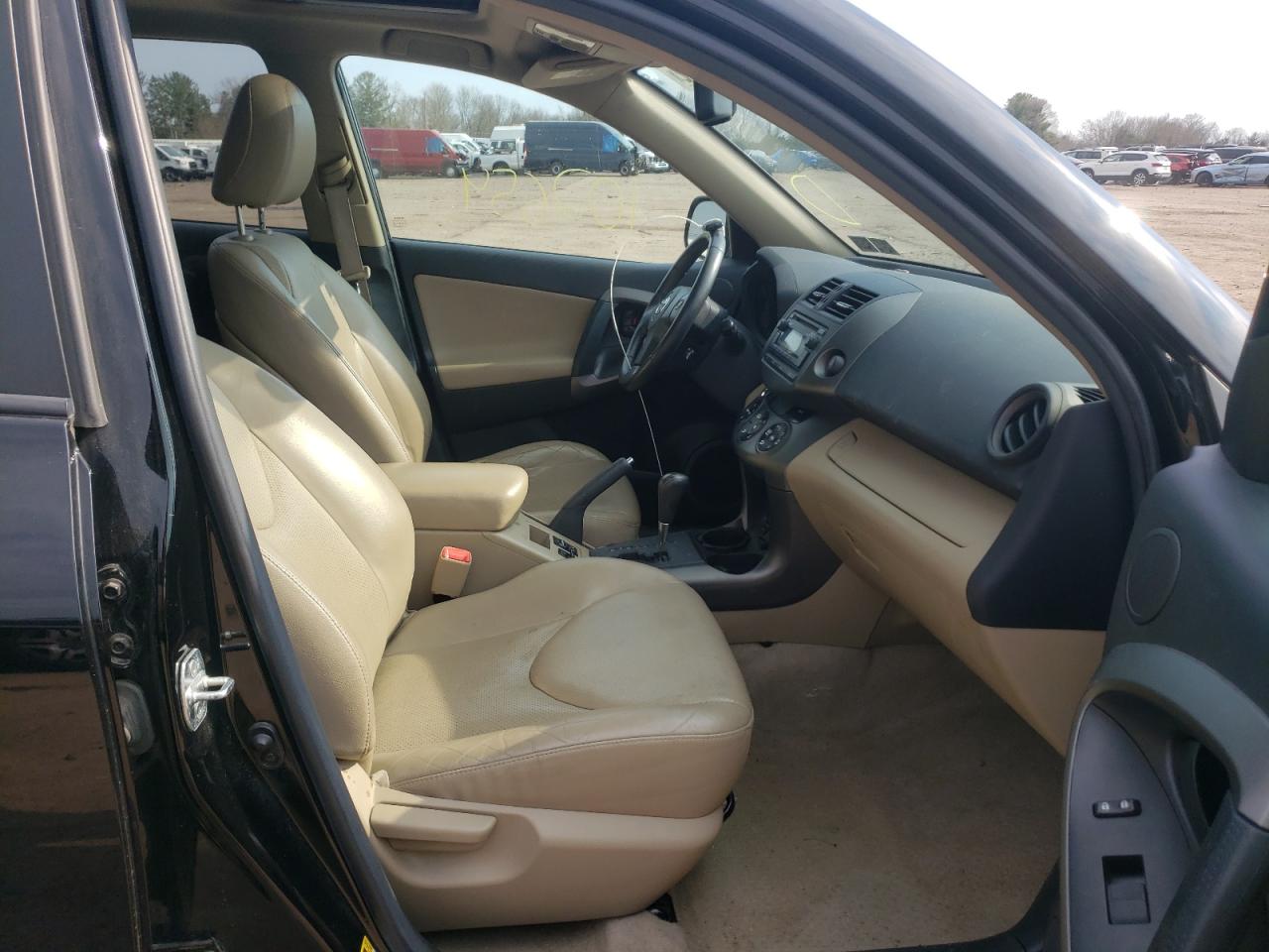 Photo 5 from auction – 2012 TOYOTA RAV4 LIMIT with VIN 2T3DK4DV5CW088942