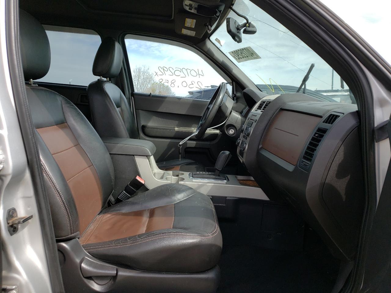 Photo 5 from auction – 2008 FORD ESCAPE XLT with VIN 1FMCU93188KC31671