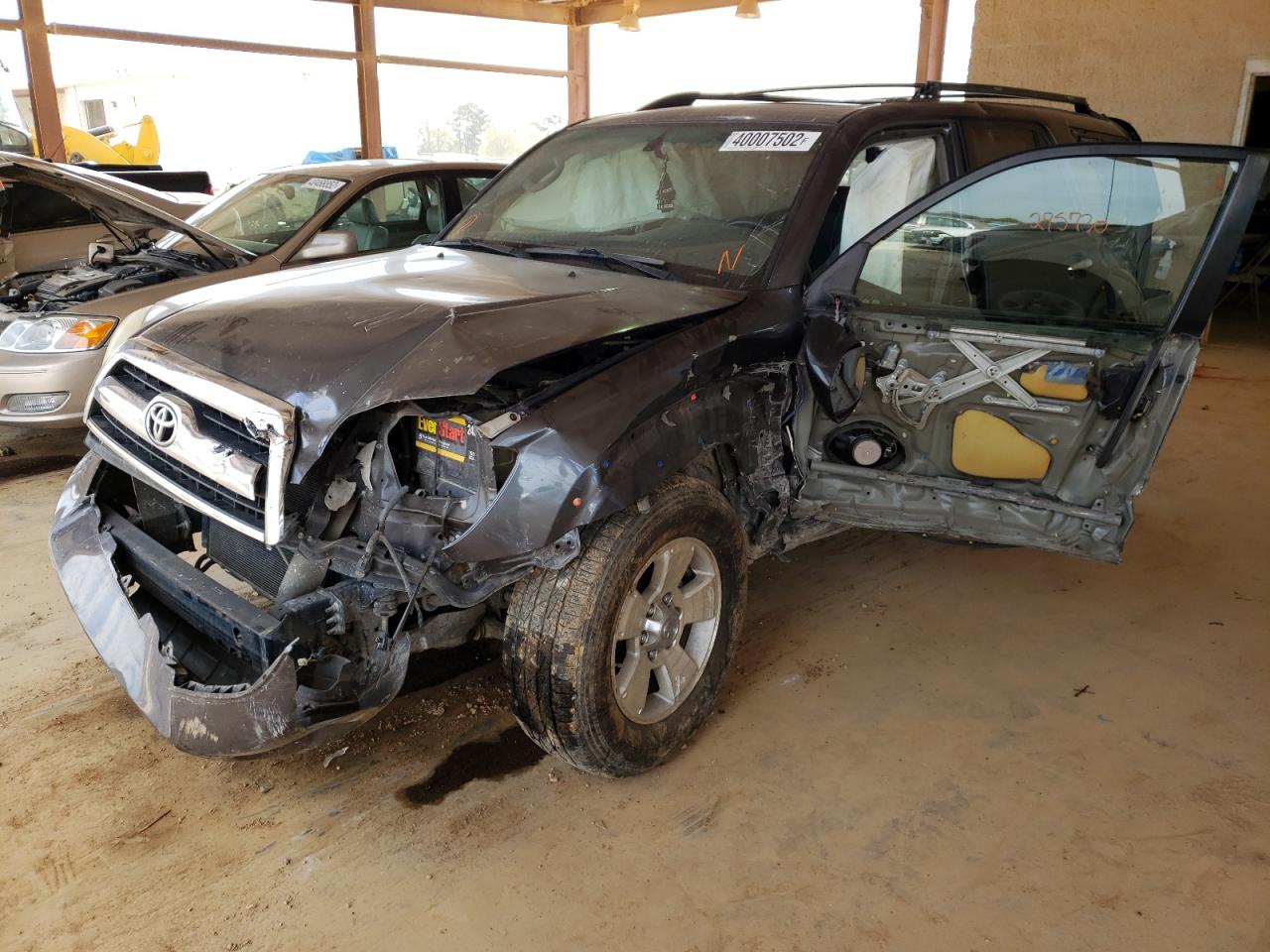 Photo 2 from auction – 2007 TOYOTA 4RUNNER SR with VIN JTEZU14R978090699