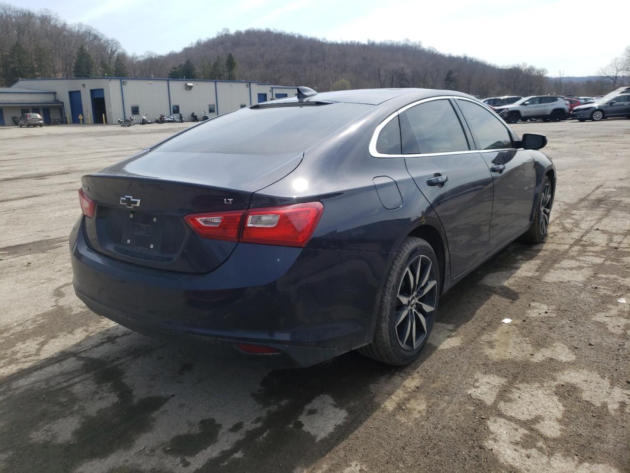 Photo 4 from auction – 2017 CHEVROLET MALIBU LT with VIN 1G1ZE5ST0HF240793