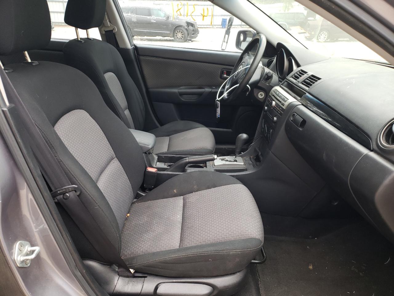 Photo 5 from auction – 2006 MAZDA 3 I with VIN JM1BK12F961463980