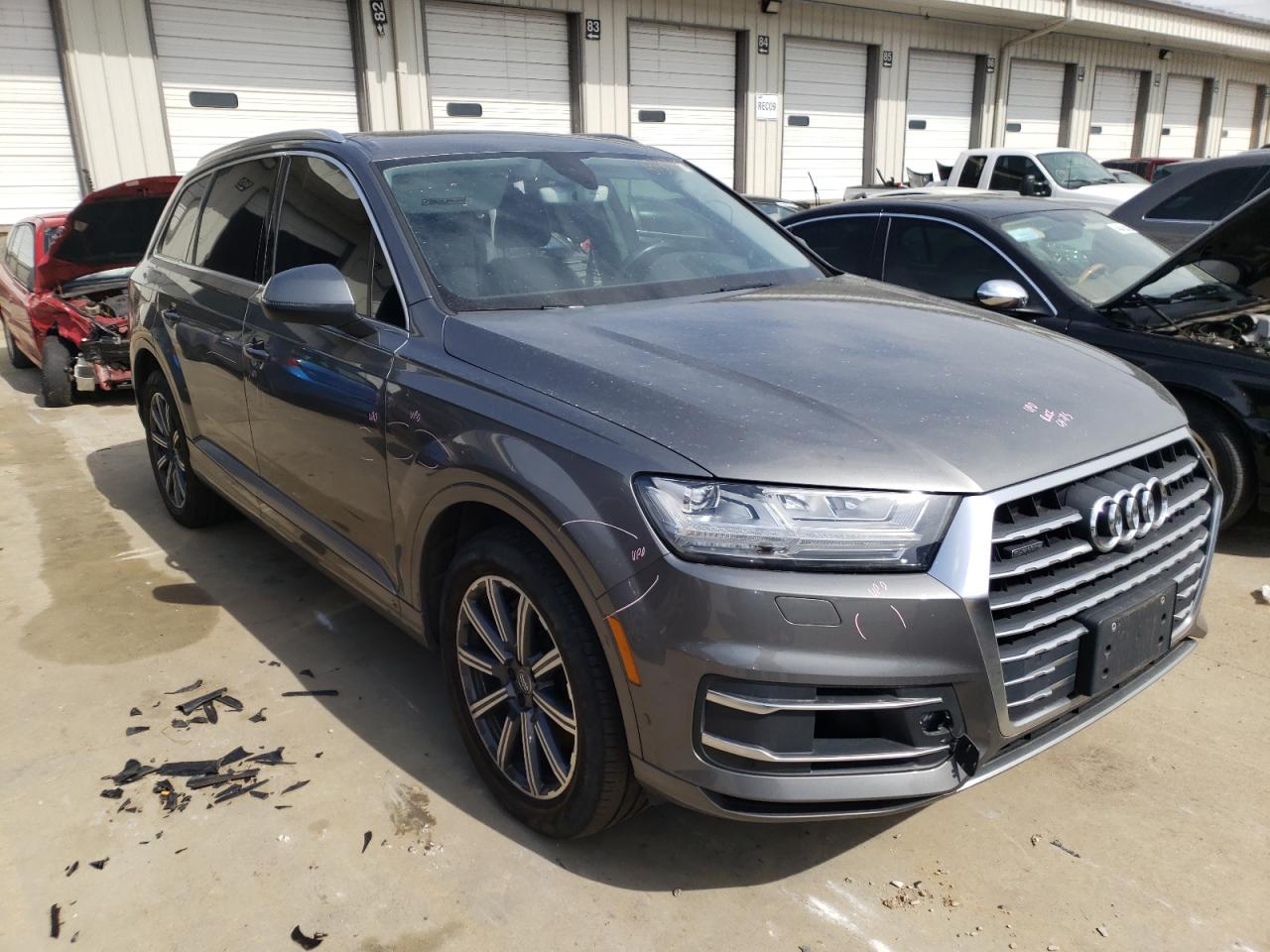 AUDI Q7 PRESTIG 2017 with VIN WA1VAAF76HD004517 - Photo from auction