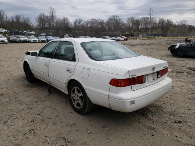 Photo 3 from auction – 2000 TOYOTA CAMRY CE with VIN 4T1BG22K9YU968550