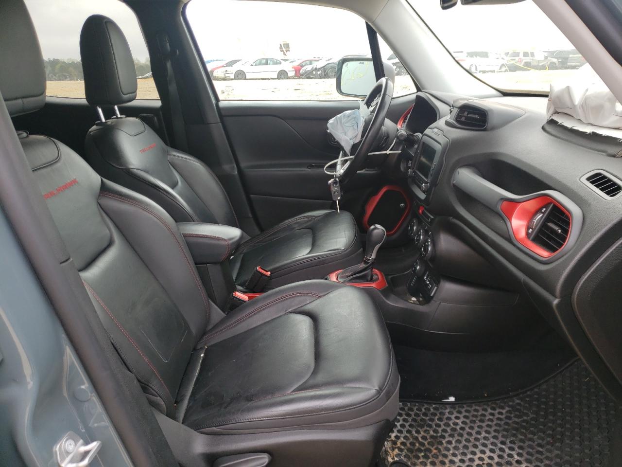 Photo 5 from auction – 2016 JEEP RENEGADE T with VIN ZACCJBCT0GPD11606