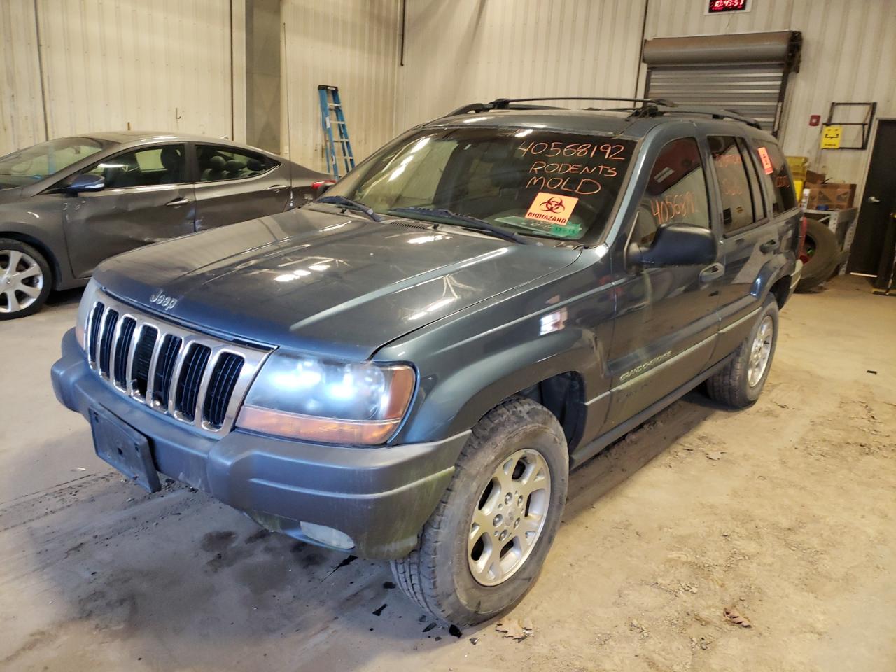 Photo 2 from auction – 2001 JEEP GRAND CHER with VIN 1J4GW48S91C514630