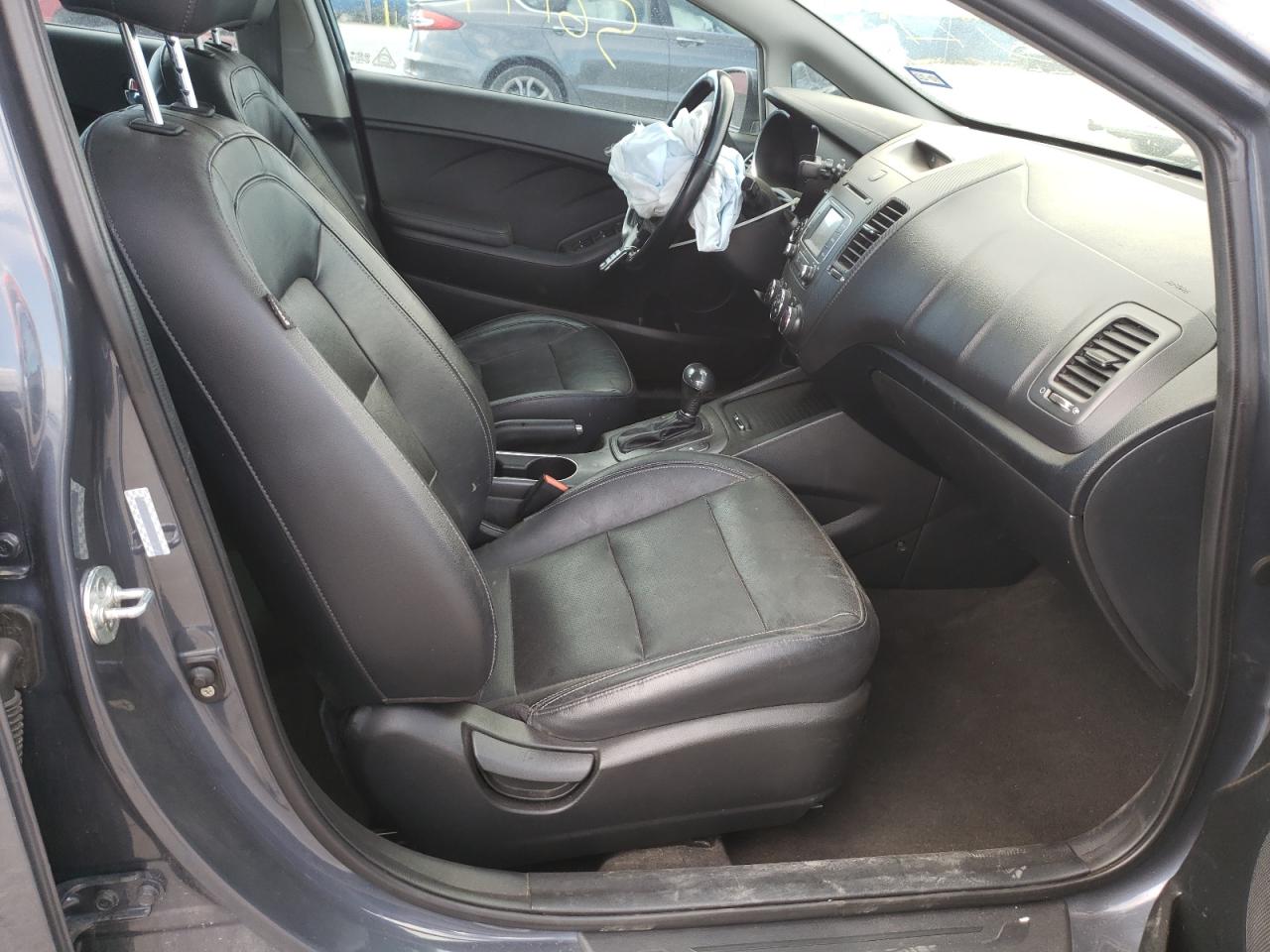 Foto 5 de la subasta – 2015 KIA FORTE EX con VIN KNAFX5A84F5335830