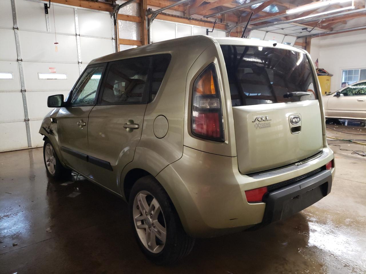 Photo 3 from auction – 2011 KIA SOUL with VIN KNDJT2A20B7216335