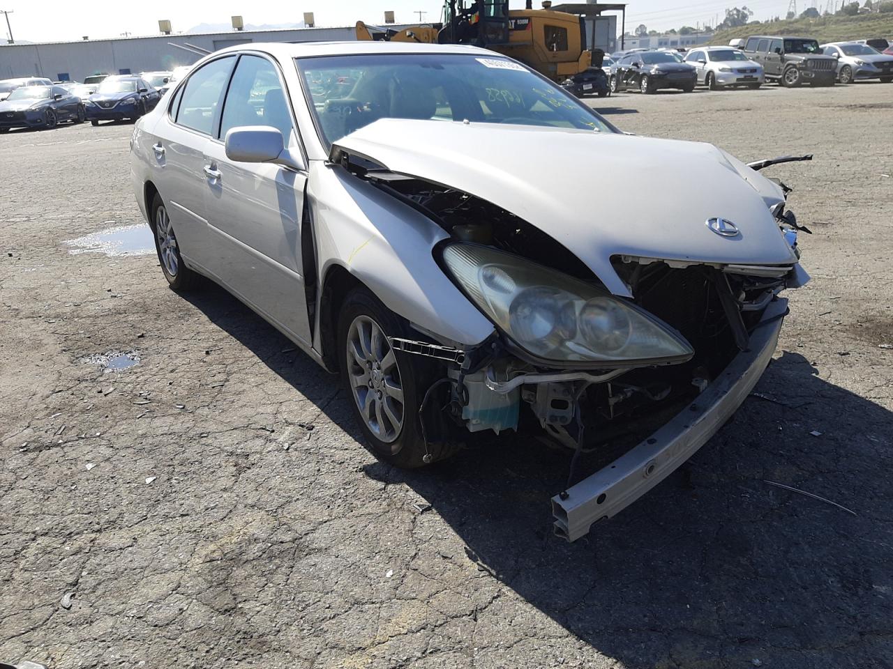 LEXUS ES 300 2002 with VIN JTHBF30G720060753 - Photo from auction