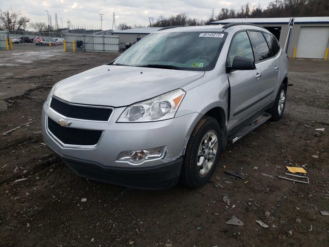 Photo 2 from auction – 2011 CHEVROLET TRAVERSE L with VIN 1GNKREEDXBJ370576