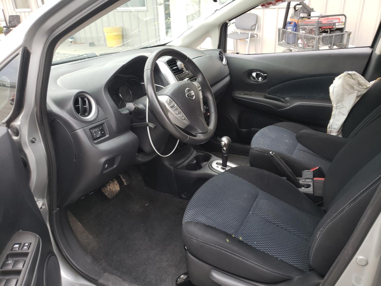 Photo 5 from auction – 2015 NISSAN VERSA NOTE with VIN 3N1CE2CP8FL400423