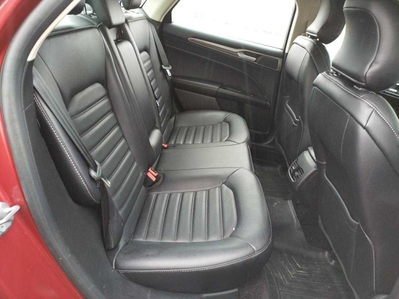 Photo 6 from auction – 2017 FORD FUSION SE with VIN 3FA6P0HD3HR156130