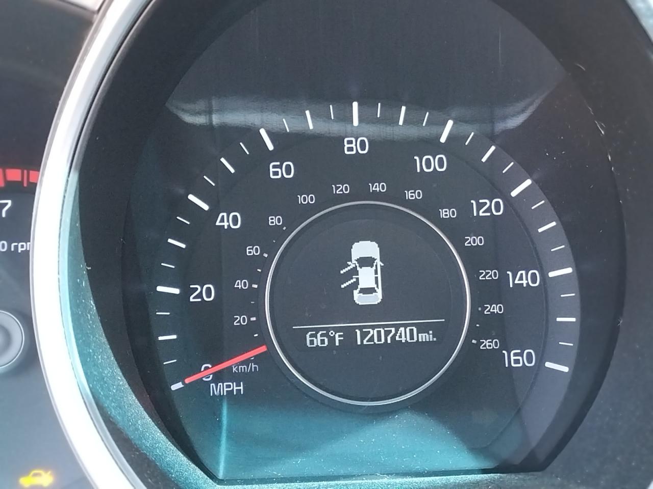 Photo 8 from auction – 2015 KIA OPTIMA LX with VIN 5XXGM4A73FG385549