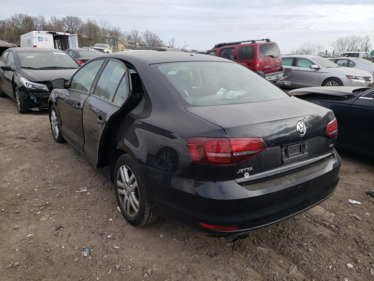 Photo 3 from auction – 2018 VOLKSWAGEN JETTA S with VIN 3VW2B7AJ3JM257328