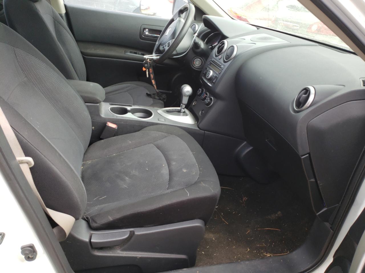 Photo 5 from auction – 2013 NISSAN ROGUE S with VIN JN8AS5MT3DW003806