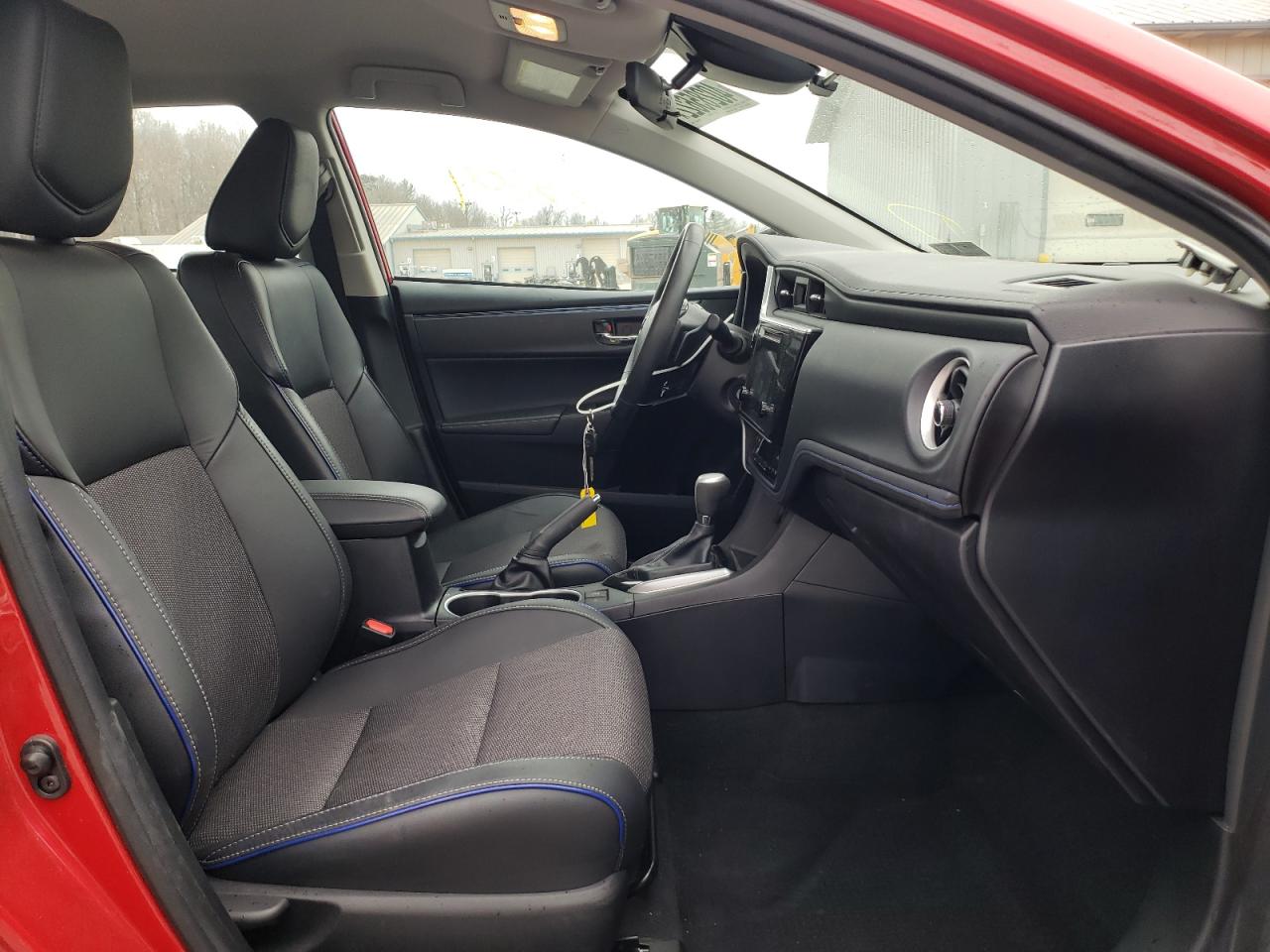 Photo 5 from auction – 2018 TOYOTA COROLLA L with VIN 2T1BURHE1JC044114