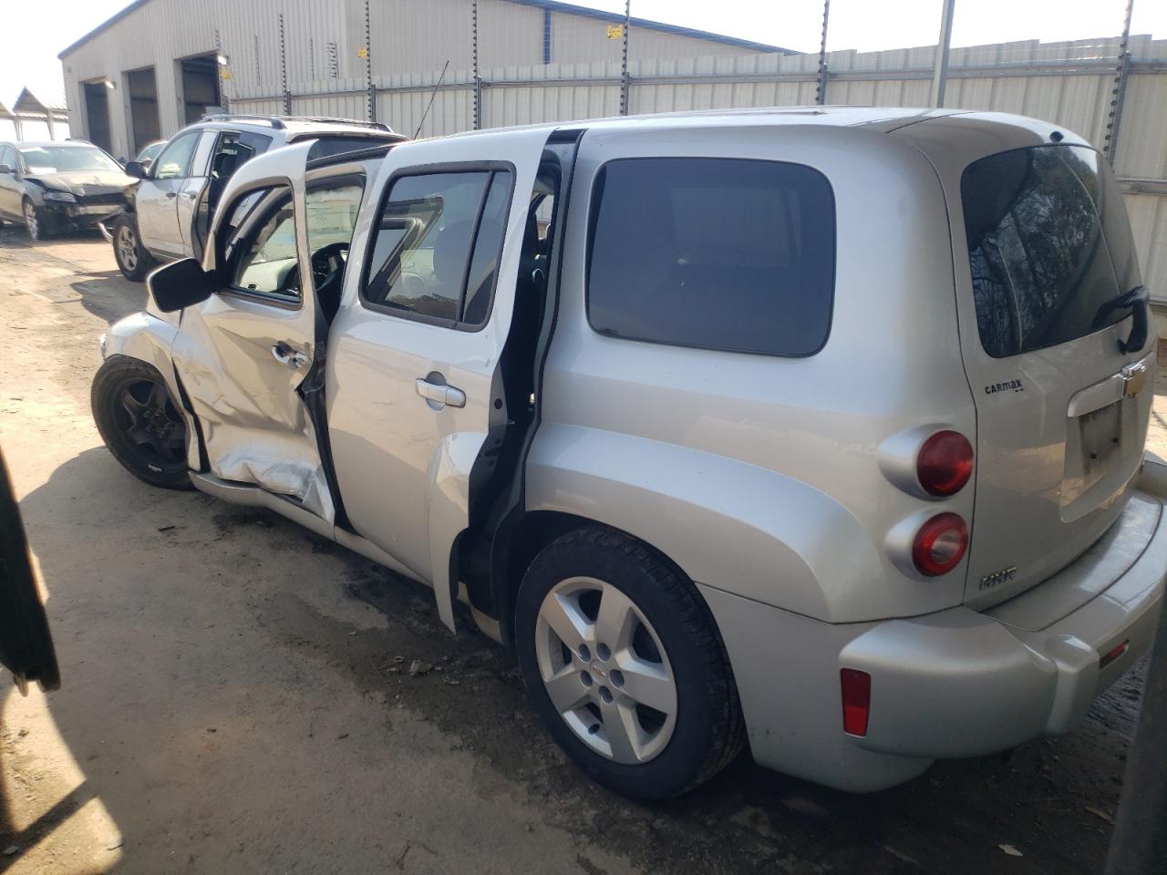 Photo 3 from auction – 2011 CHEVROLET HHR LT with VIN 3GNBABFW3BS635620