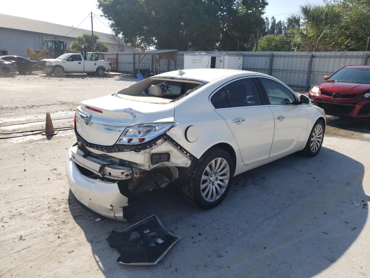 Photo 4 from auction – 2012 BUICK REGAL PREM with VIN 2G4GS5EV8C9122380